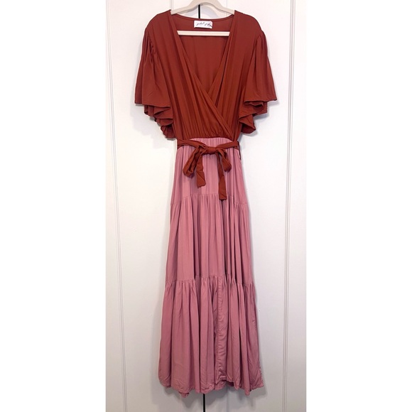 Petal & Pup Babis V Neck Short Sleeve Maxi Wrap Dress in Blush - Size 2 - Picture 2 of 4